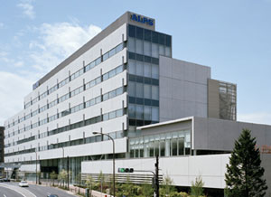 2010年4月竣工の新本社は建築環境総合性評価システム「CASBEE」最高のSクラス